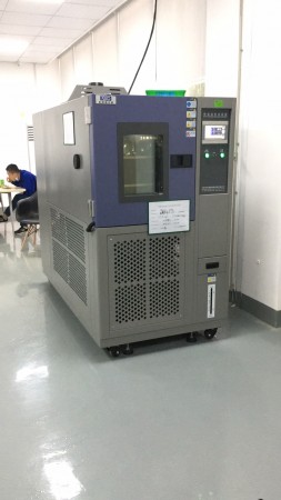 恒温恒湿试验机的玻璃观察窗用什么材质？